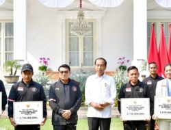 Presiden Beri Bonus Miliaran Rupiah ke Atlet Olimpiade Paris 2024
