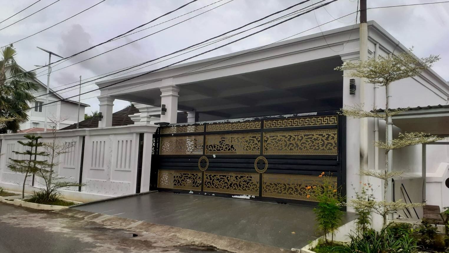 Tanah Pemprov Jadi Rumah Mewah Dirut Bank Kalbar, Diduga Dibeli dengan Harga Murah!
