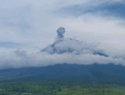 Gunung Semeru Kembali Erupsi, Letusan Capai 700 Meter di Atas Puncak