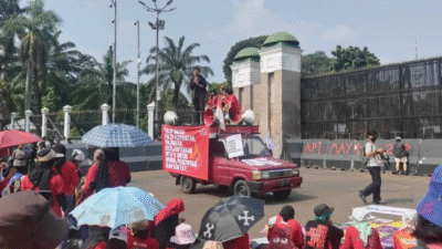 Ribuan Buruh Padati DPR di Hari Buruh Internasional 2025, Polisi Siapkan 13.252 Personel