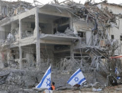 Serangan Rudal Iran Hantam Tel Aviv, Bangunan Hancur dan Belasan Orang Terluka