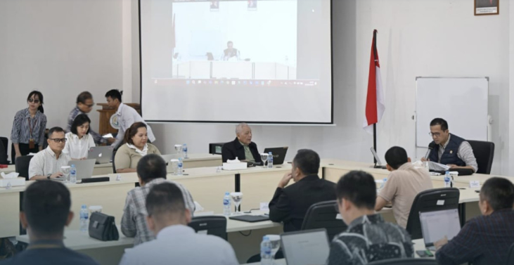 Menteri Transmigrasi, M. Iftitah Sulaiman, saat memberikan arahan dalam kunjungan kerja di Balai Pelatihan dan Pemberdayaan Masyarakat Transmigrasi (BPPMT) Denpasar, Bali, Minggu (27/7/2025). (Dok. Ist)