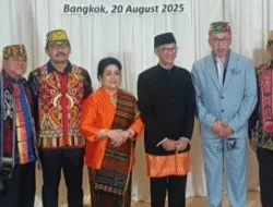 Gebrakan Diplomasi Budaya: Seni Budaya Dayak Kalimantan Barat Pukau Panggung Bangkok