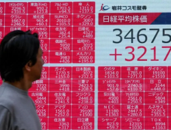 Saham-saham Tokyo Anjlok, Indeks Nikkei 225 Merosot 1,35 Persen Akibat Pelemahan Sektor Teknologi
