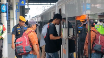 Sambut Nataru, KAI Siagakan 35 Trainset ‘Stainless Steel New Generation’ Buatan INKA