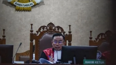 Sidang Perdana Kasus Korupsi Pengadaan Laptop Chromebook Nadiem Makarim Ditunda Akibat Sakit