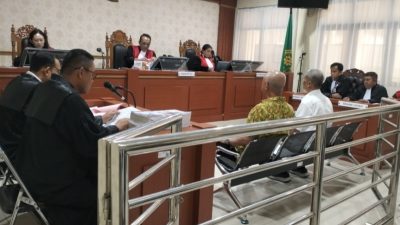 Duplik Terdakwa Emi Yuliana Tetap Minta Dilepaskan dari Tuntutan Hukum( ontslag van alle rechtsvervolging), Ini Penjelasannya