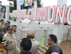 Pastikan Bantuan Terditribusi dengan Baik, Wagub Rano Tinjau Lokasi Terdampak Banjir