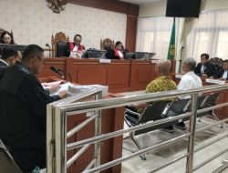 Duplik Terdakwa Emi Yuliana Tetap Minta Dilepaskan dari Tuntutan Hukum( ontslag van alle rechtsvervolging), Ini Penjelasannya